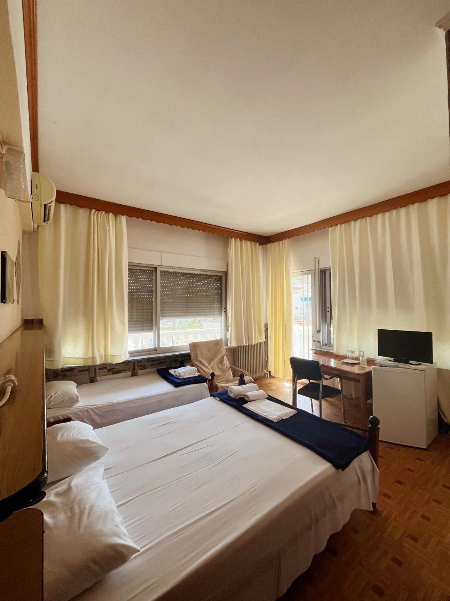 Hotel Holiday Keramoti  Exterior photo